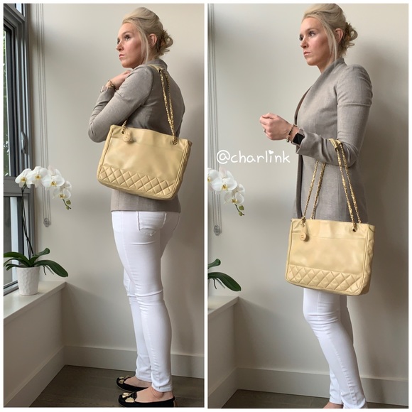 CHANEL Handbags - 💥SALE💥 Authentic CHANEL Nude Vintage Shopper Bag